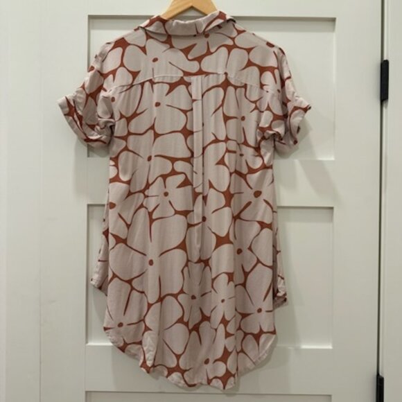 Citrine Short Sleeve Floral button down shirt - Picture 2 of 6